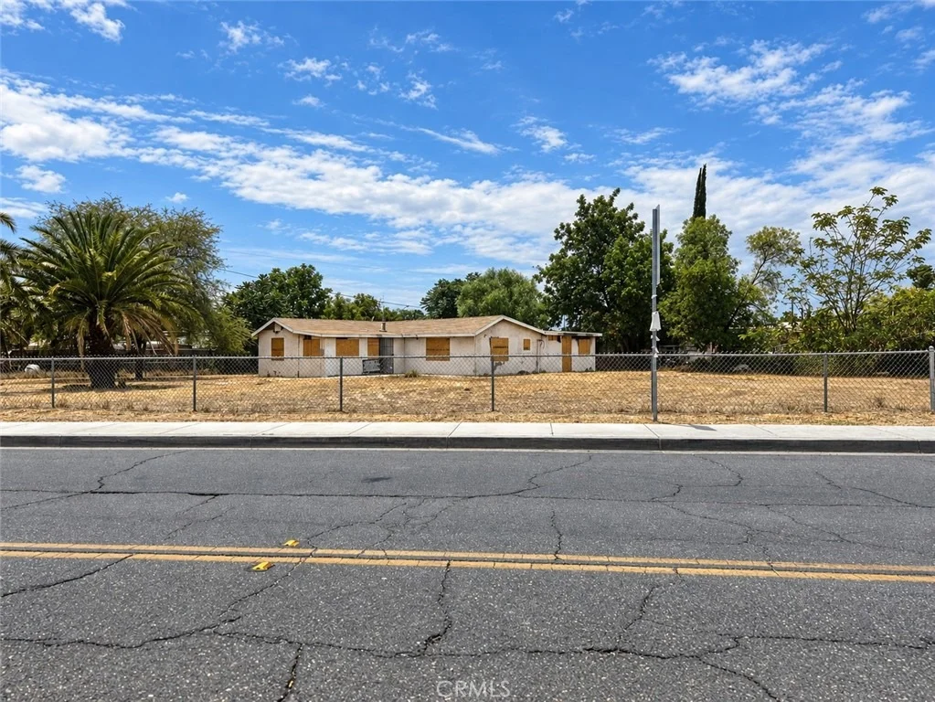 Photo of 27987 Jefferson Avenue