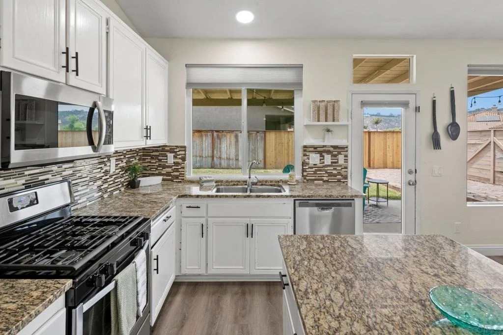 Photo of 3373 Avocado Vista