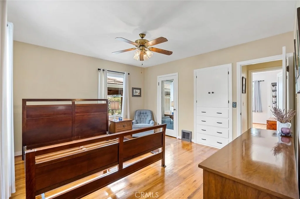 Photo of 319 S Merrill Avenue