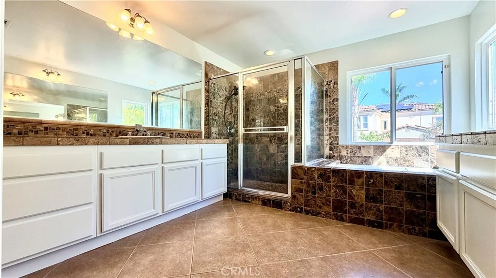 Photo of 335 Plaza Toluca