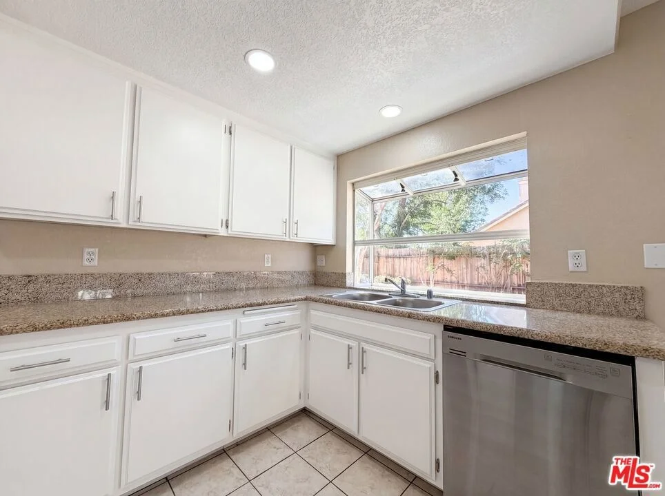 Photo of 5545 W Avenue L6