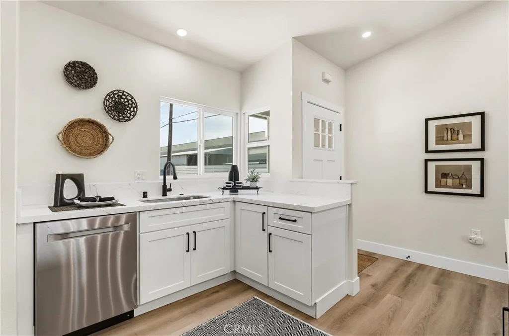 Photo of 1639 W Hill Avenue