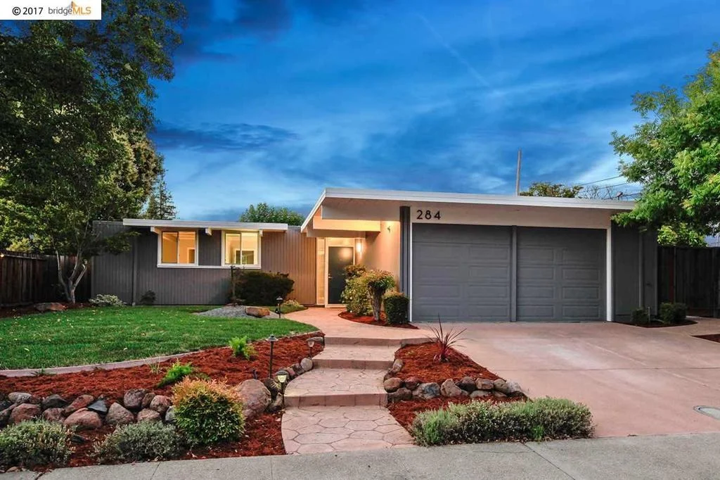 Photo of 284 Santa Fe Dr