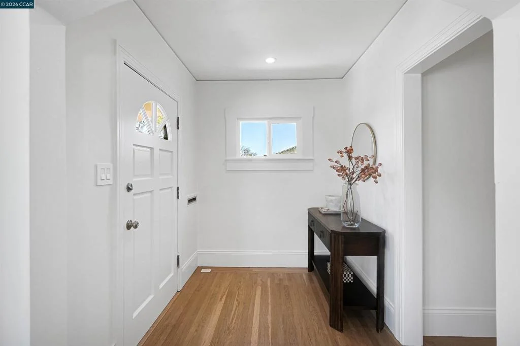 Photo of 1300 Kains Ave
