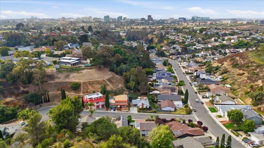 Photo of 6783 Robbins Way