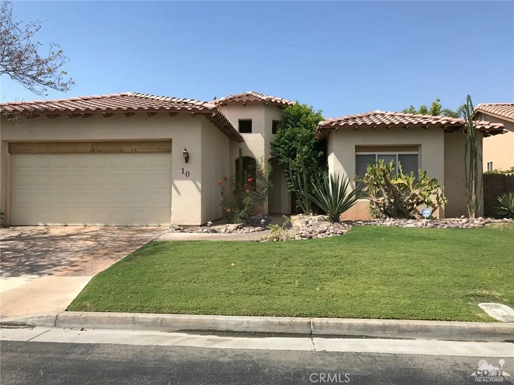 Photo of 10 Tucson Circle