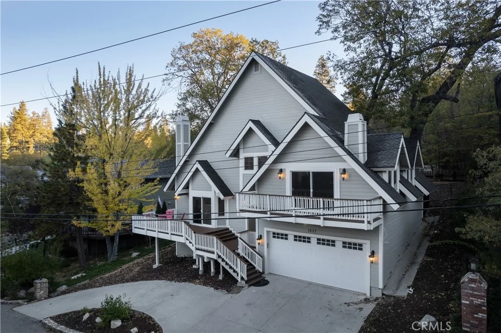 Photo of 1037 Beaver