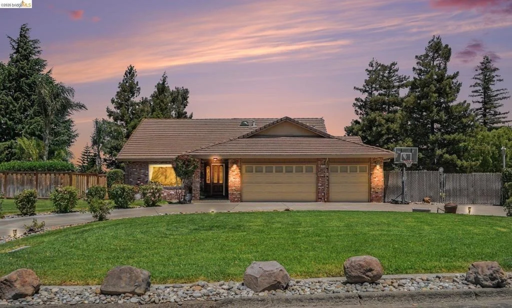 Photo of 4670 Lariat Ln