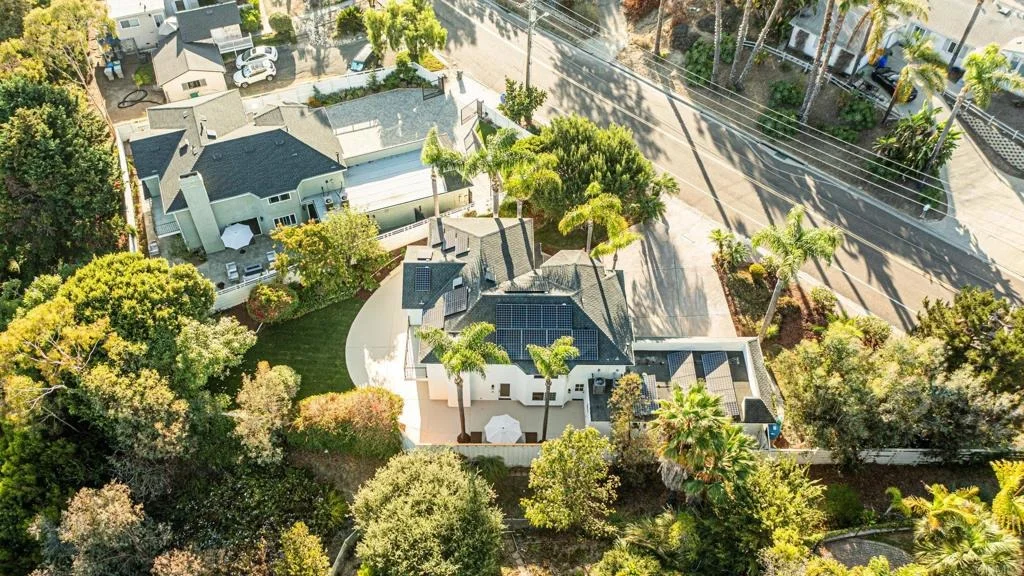 Photo of 2399 Ivy Road