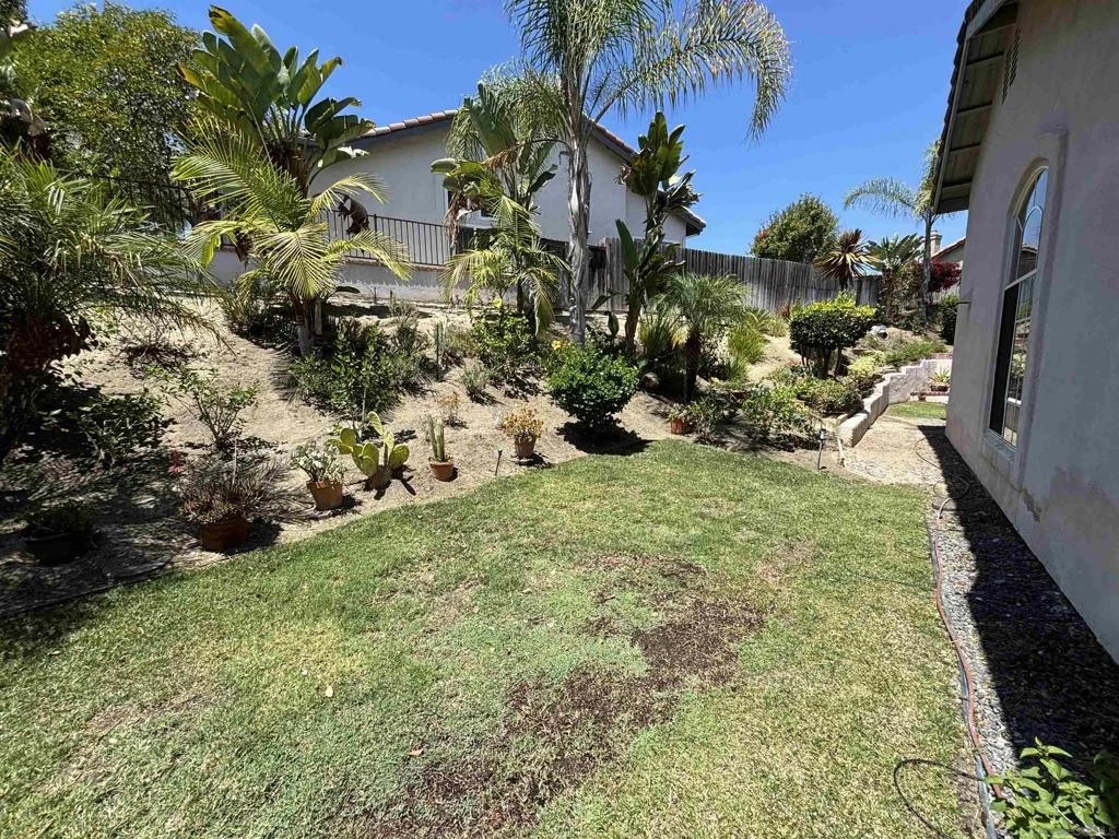Photo of 653 Cantara Ln