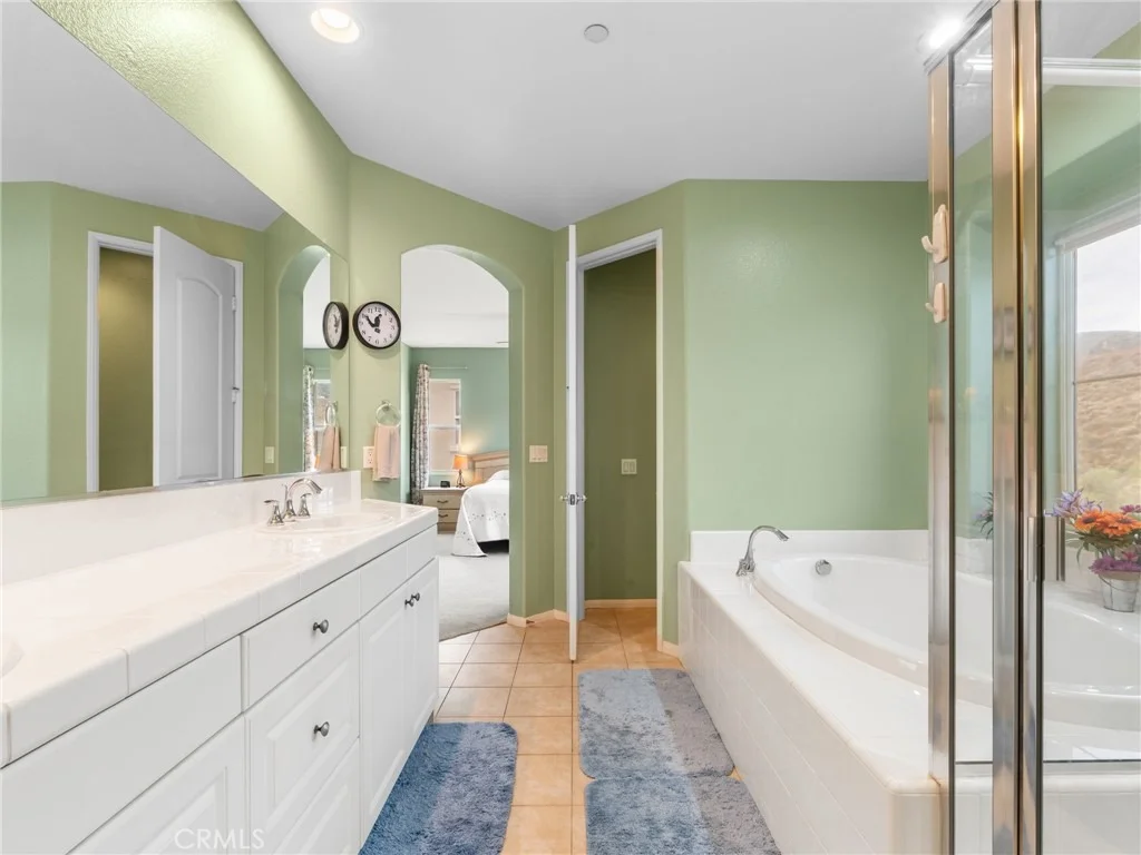Photo of 4106 Lake Circle