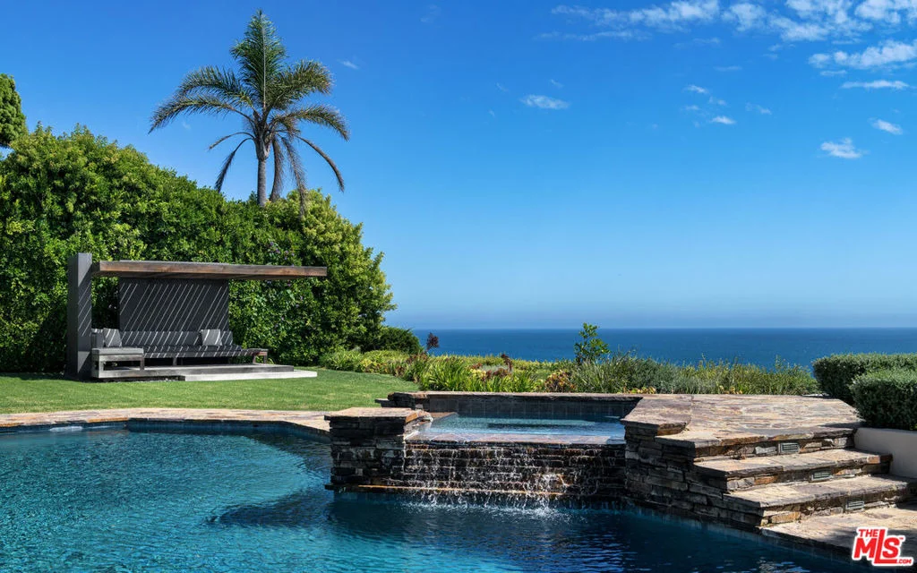 Photo of 29020 Cliffside Drive