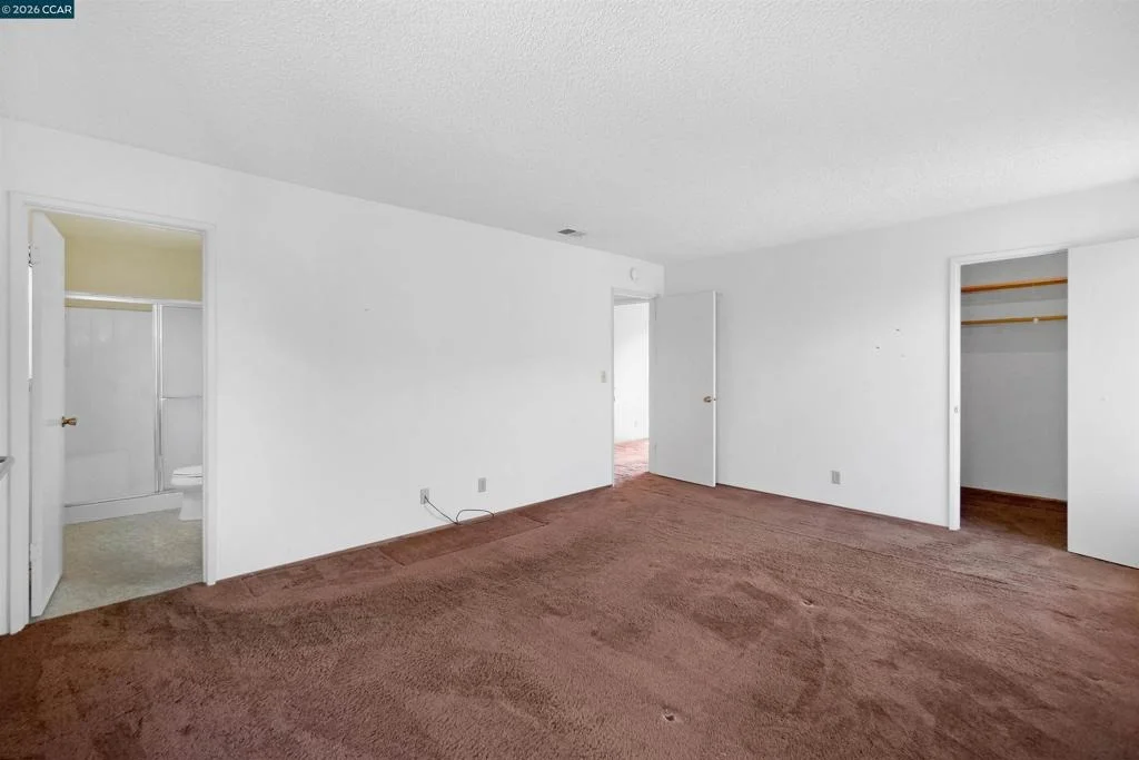 Photo of 121 Violet Rd