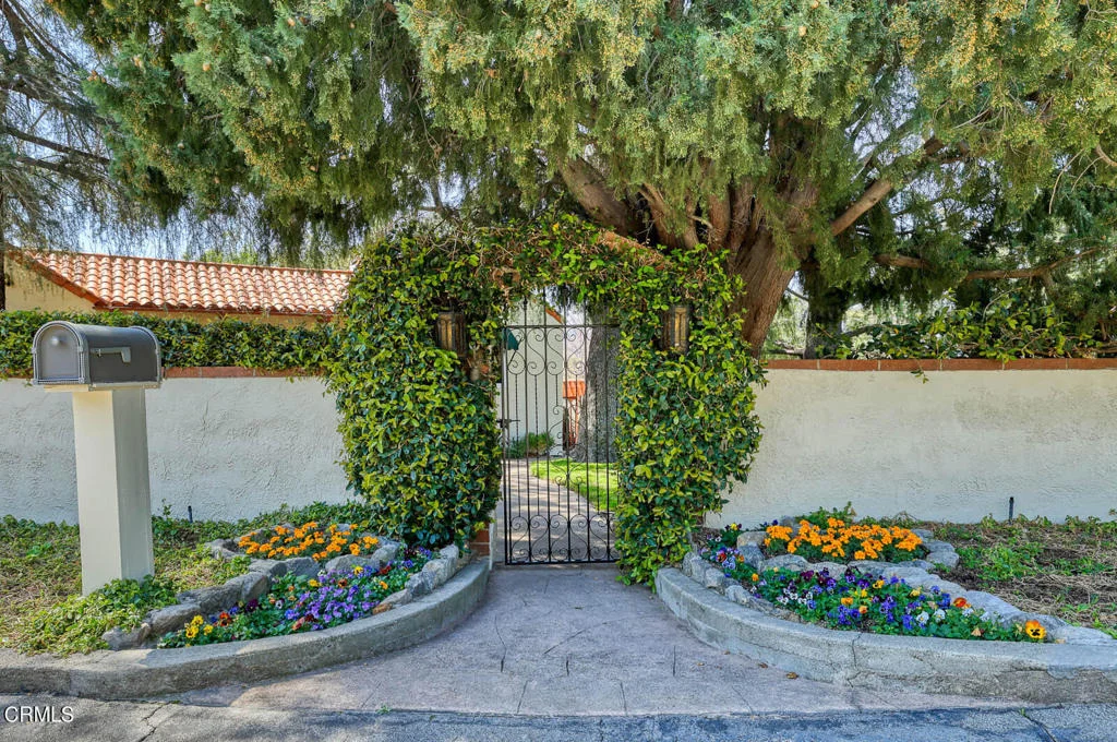 Photo of 2844 Alta Ter
