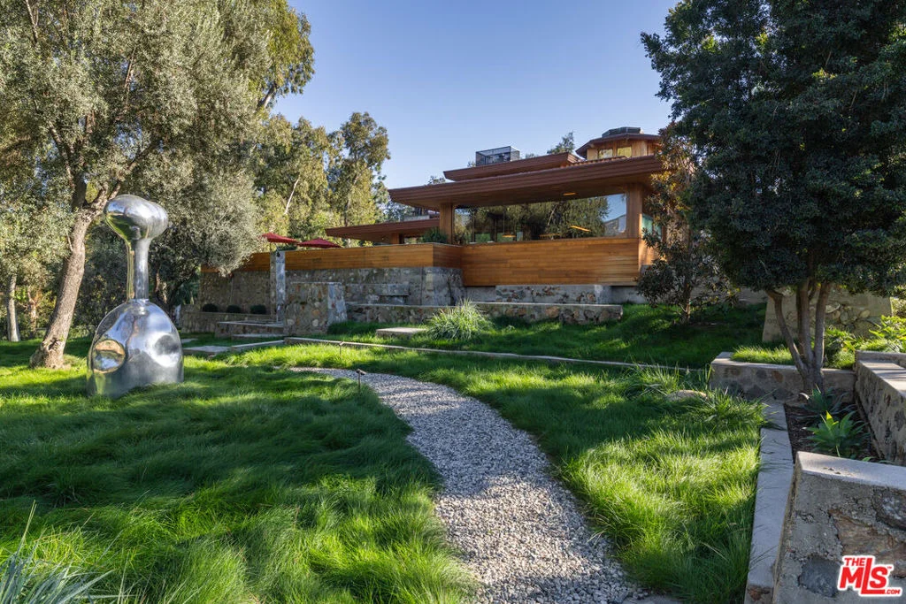 Photo of 126 Summit Road