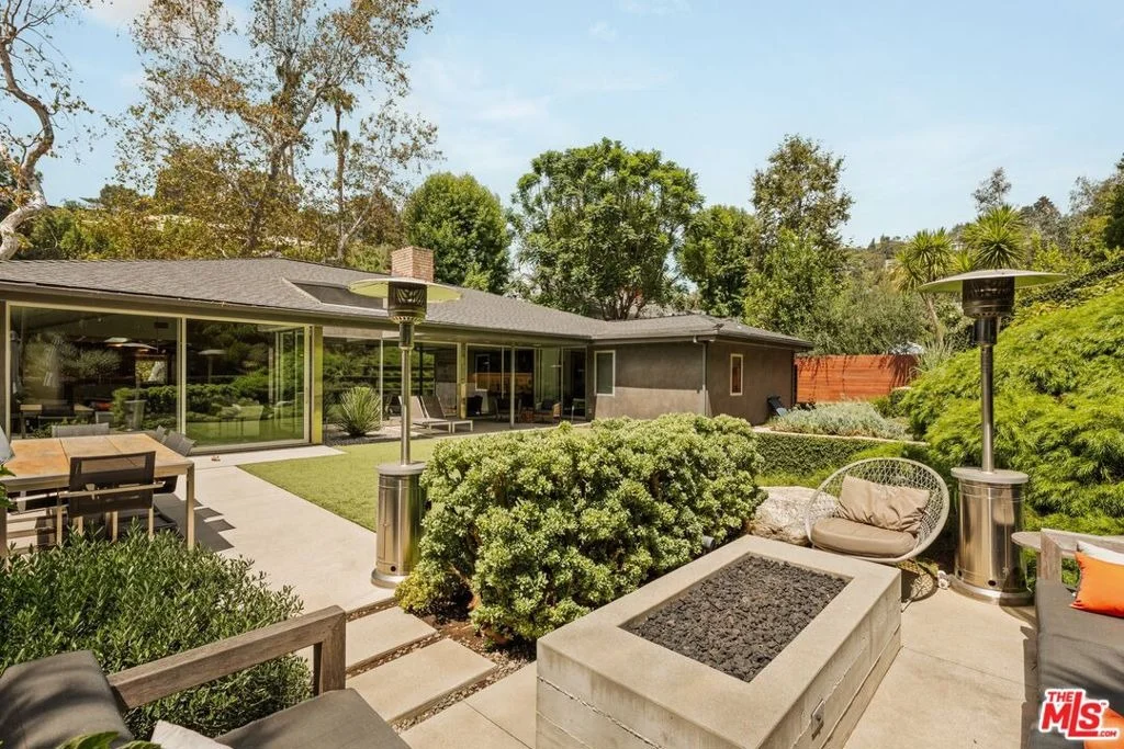 Photo of 840 Leonard Road
