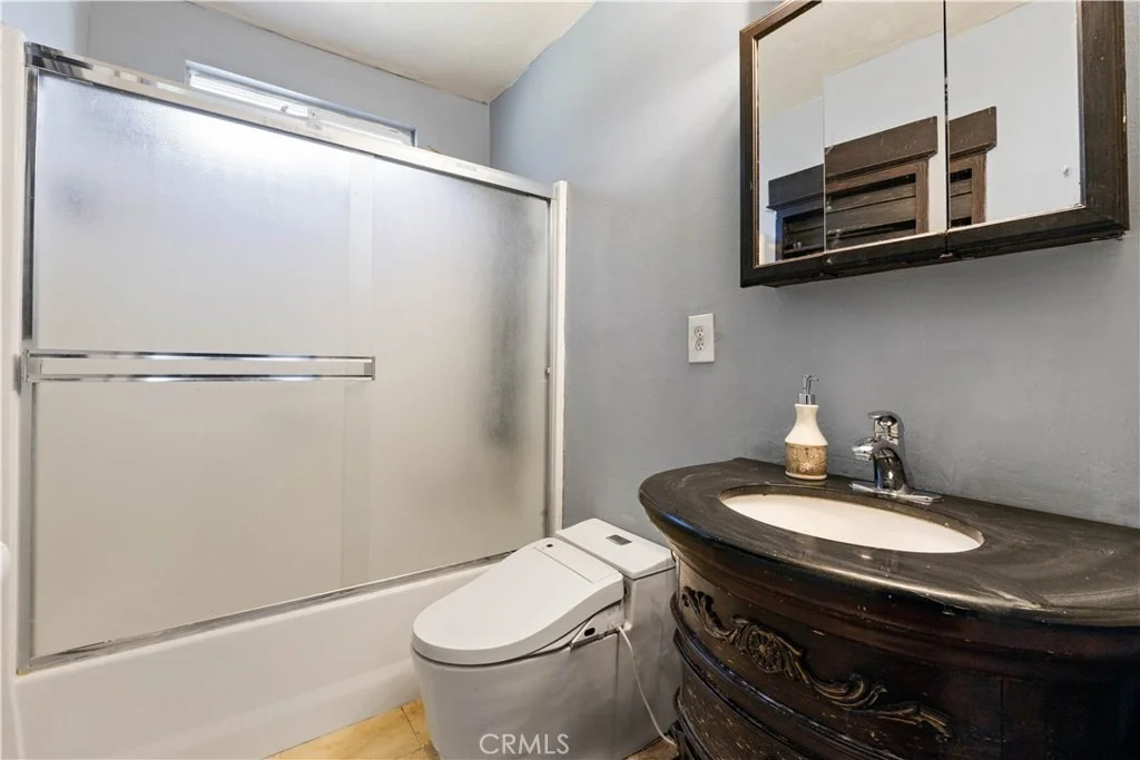 Photo of 6985 Floyd Way