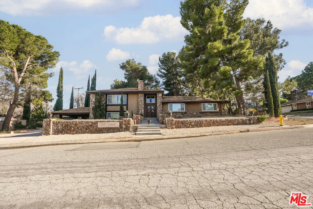 Photo of 42060 Parkmont Drive