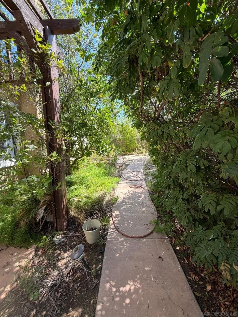 Photo of 3703 Mandolin Ave