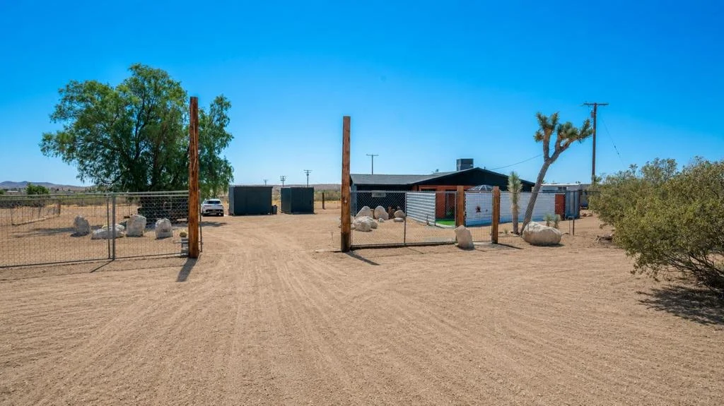 Photo of 1587 Deer Trail