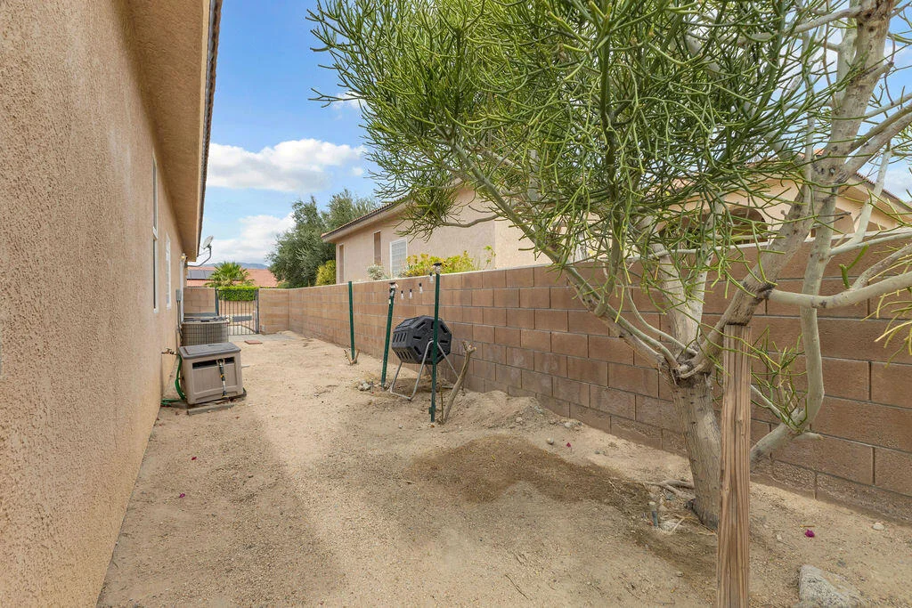 Photo of 65166 Cliff Circle
