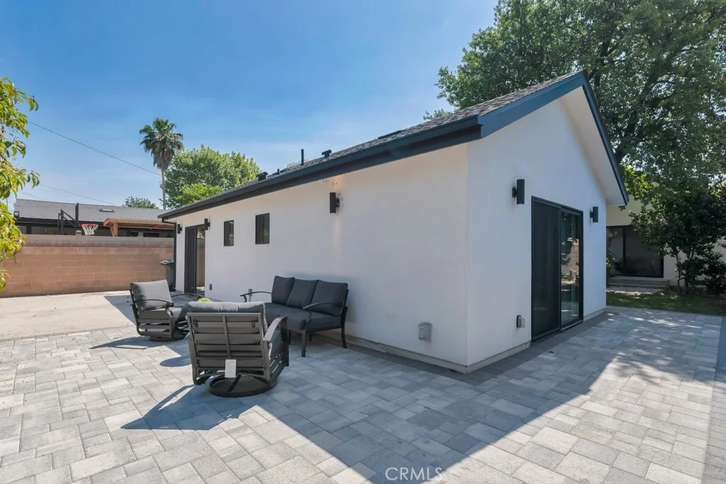 Photo of 2115 W Clark Avenue