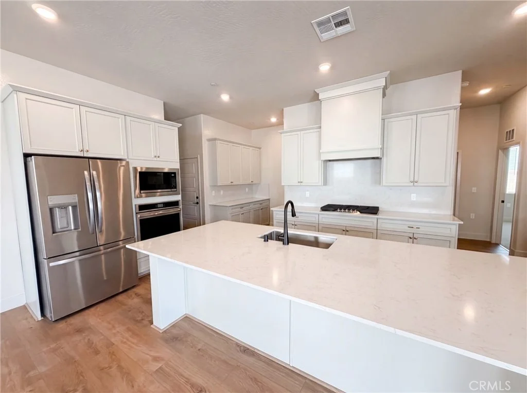 Photo of 2262 N Marion