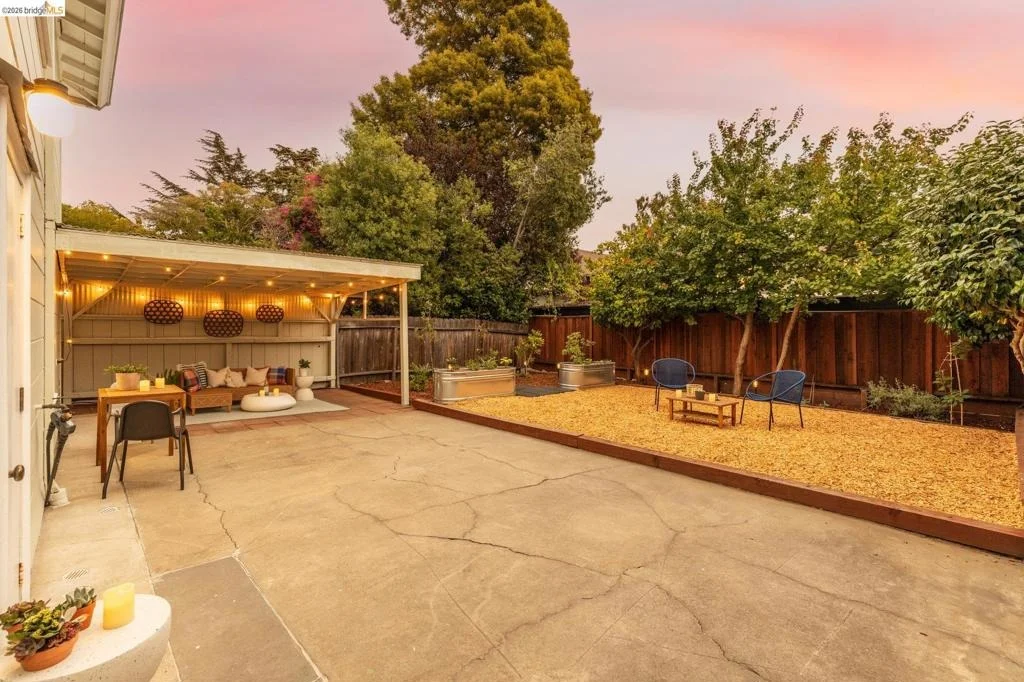 Photo of 7232 Lincoln Ave