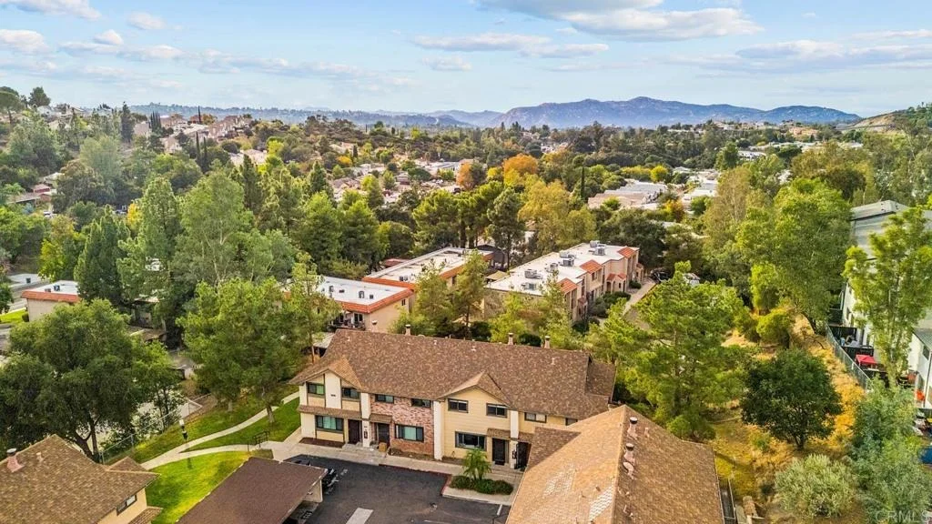 Photo of Unit C at 2636 Alpine Boulevard