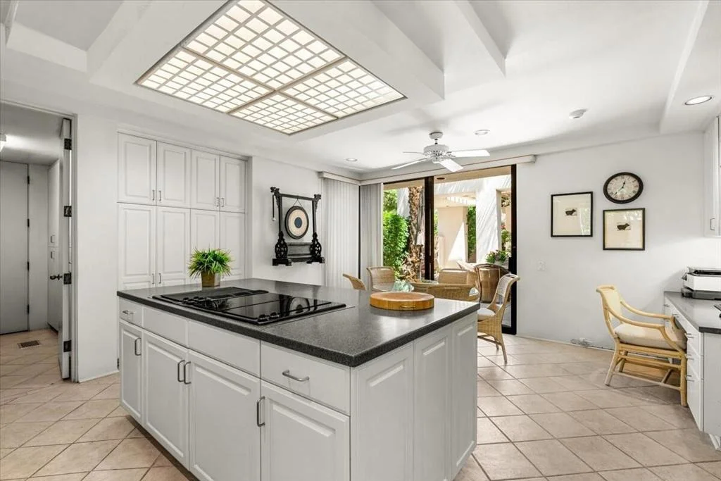 Photo of 77181 Calle Flora