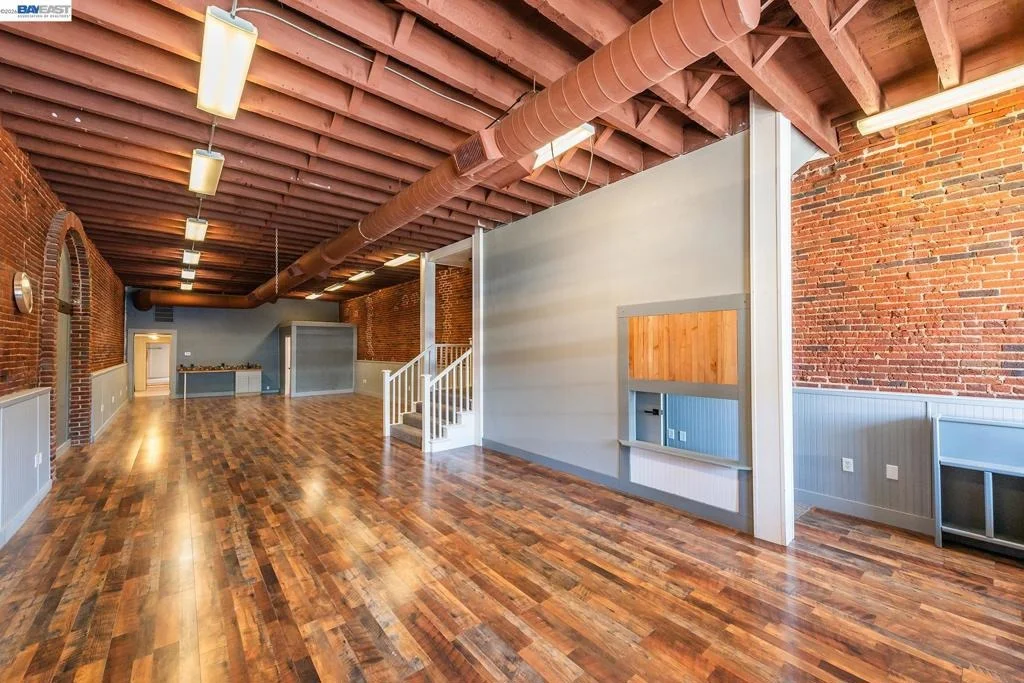 Photo of 525 Main St.