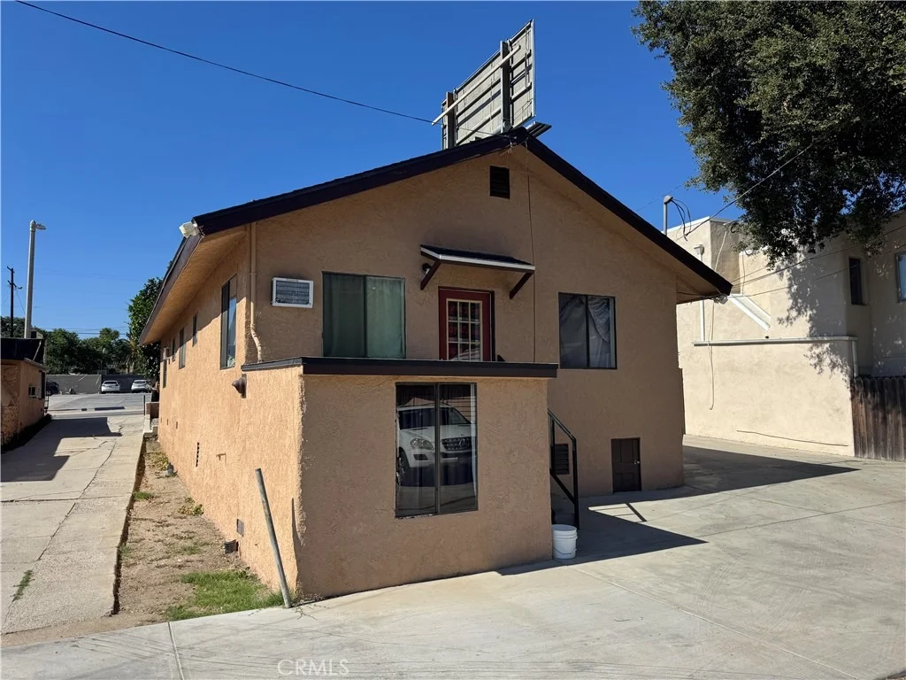 Photo of 6938 6940 Foothill Boulevard