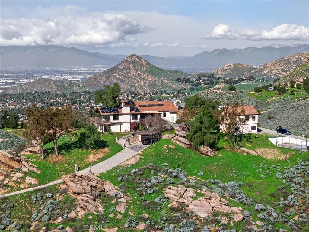 Photo of 20682 Hill Top Drive