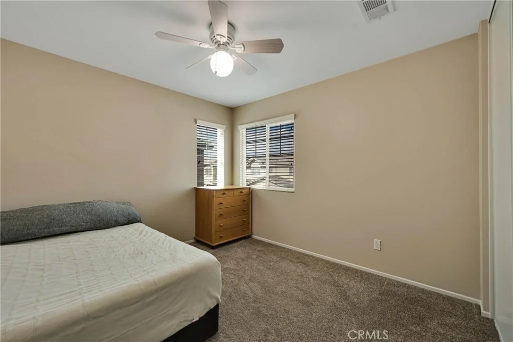 Photo of 1445 Chinaberry