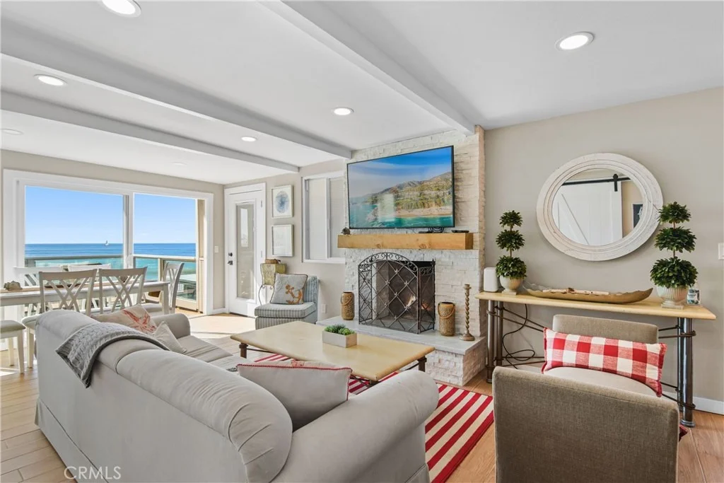 Photo of 35091 Beach Road