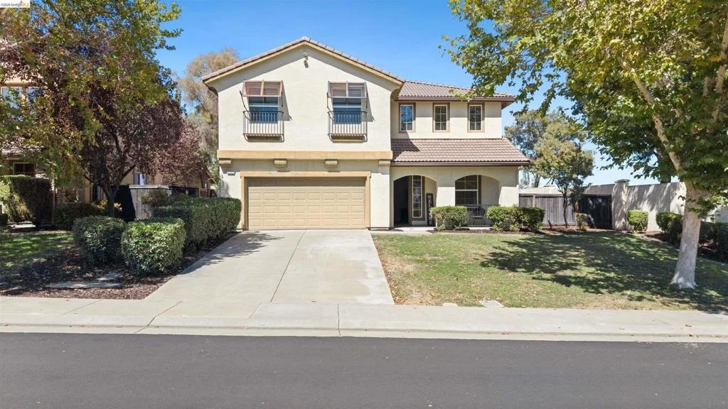 Photo of 9569 California Oak Cir