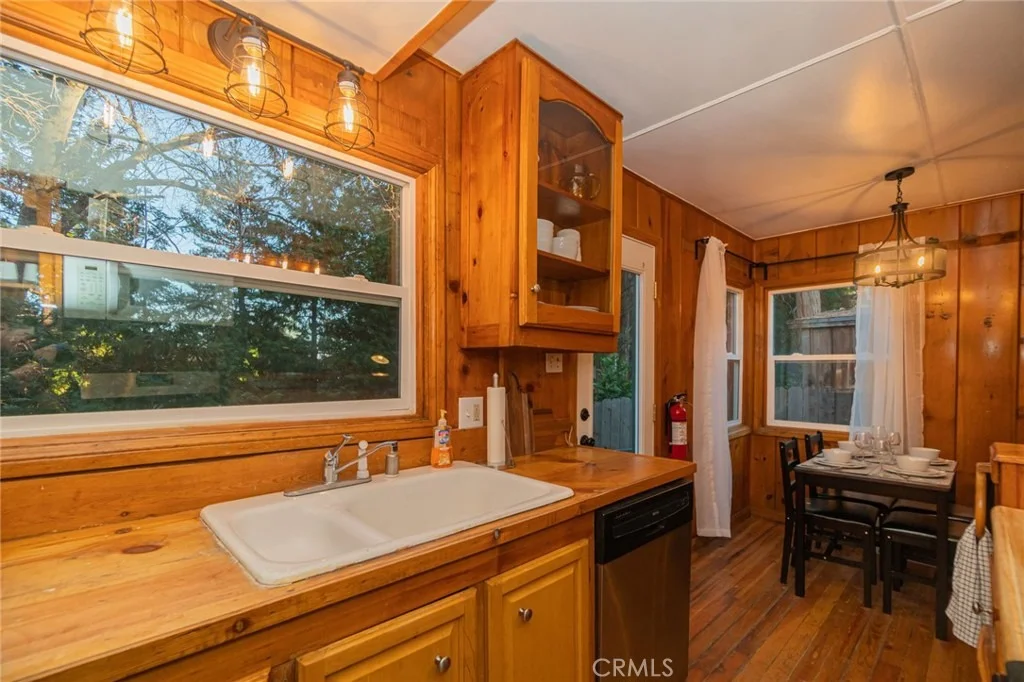Photo of 627 Rose Lane