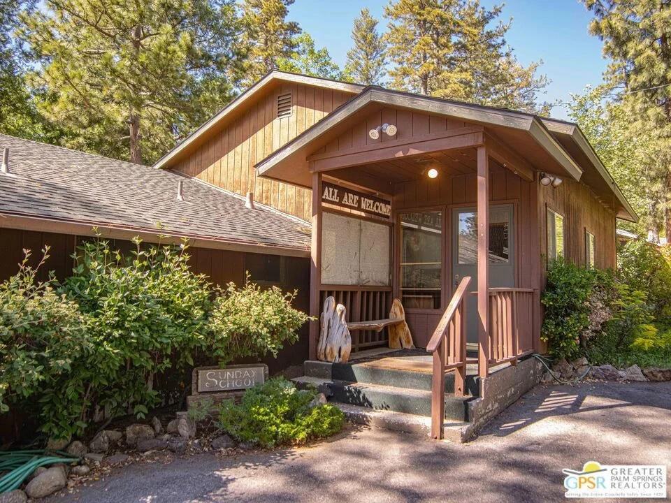 Photo of 25970 Cedar Street