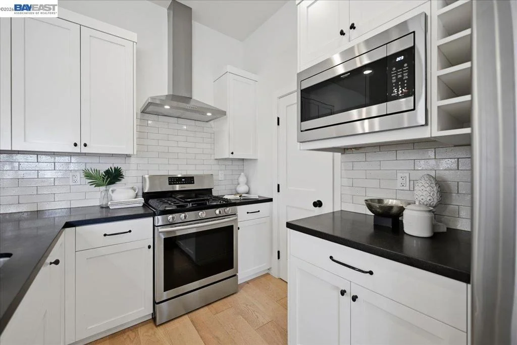 Photo of 3550 Vine St