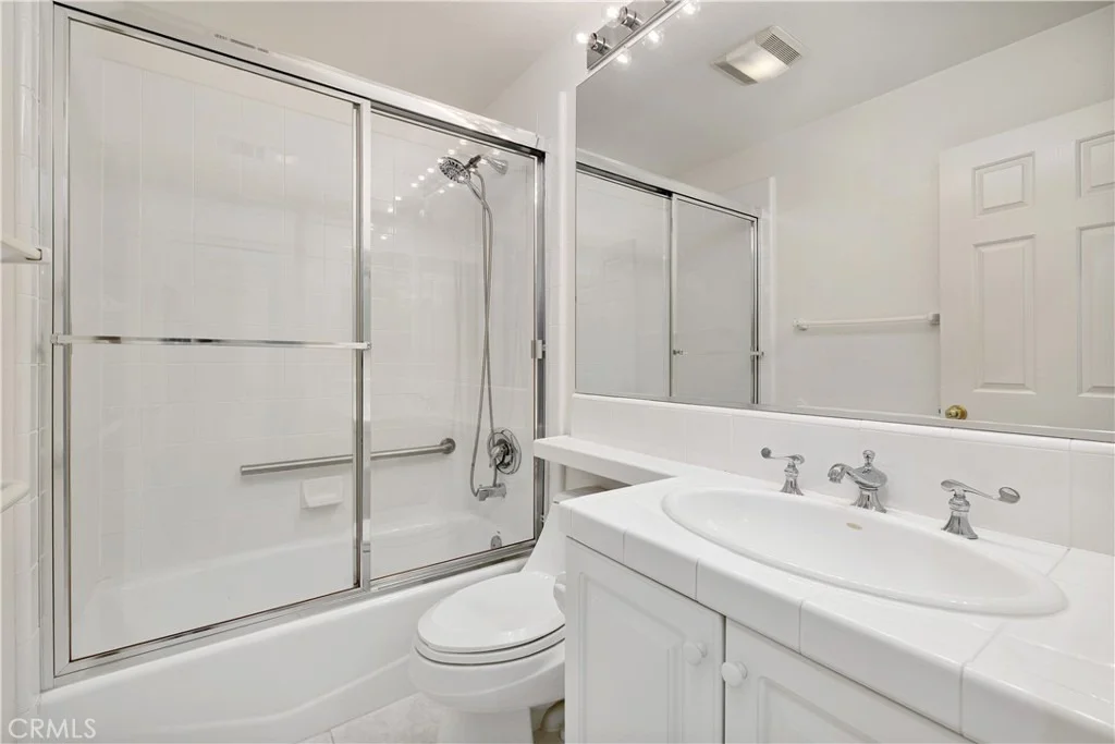 Photo of 2429 Abadejo
