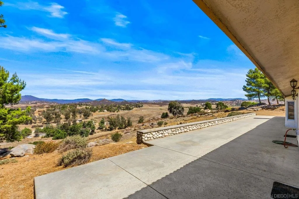 Photo of 25090 Oakana