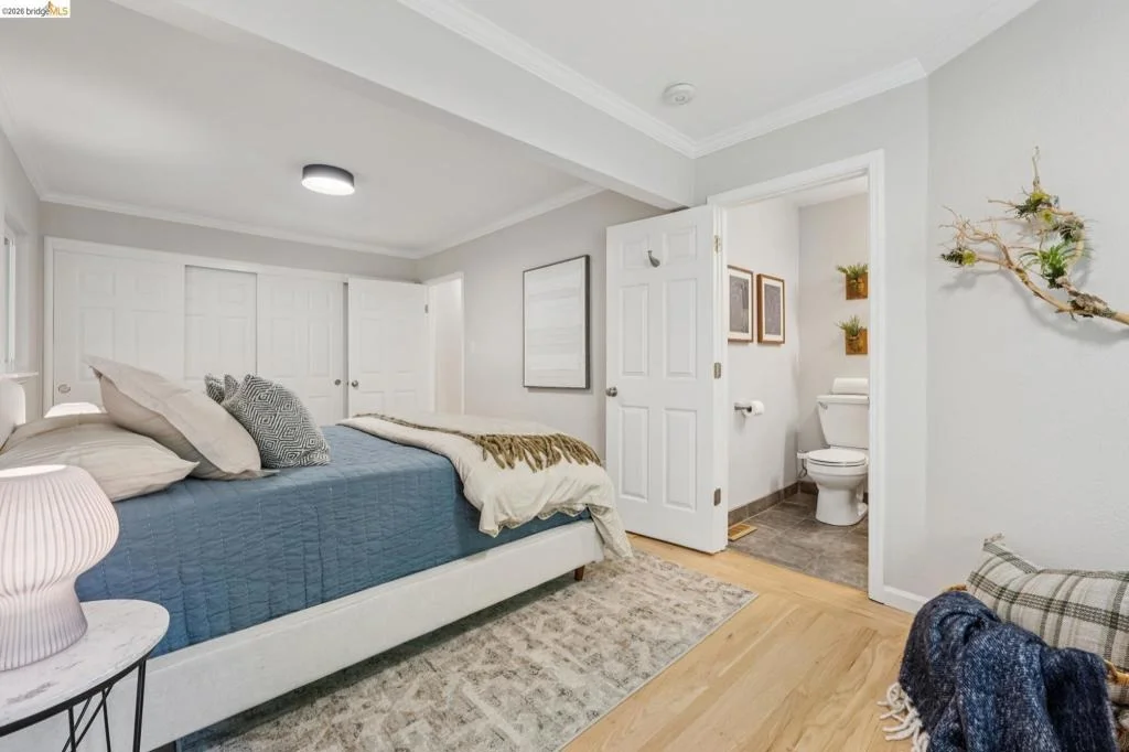 Photo of 1036 Spring Ct