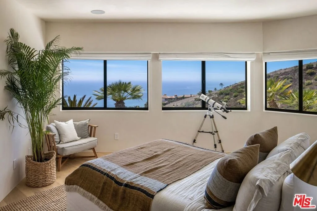 Photo of 4310 Encinal Canyon Road