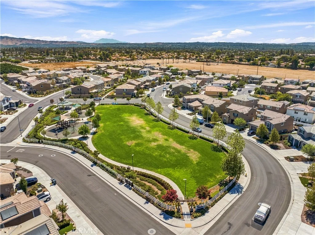 Photo of 1664 Camellia Lane