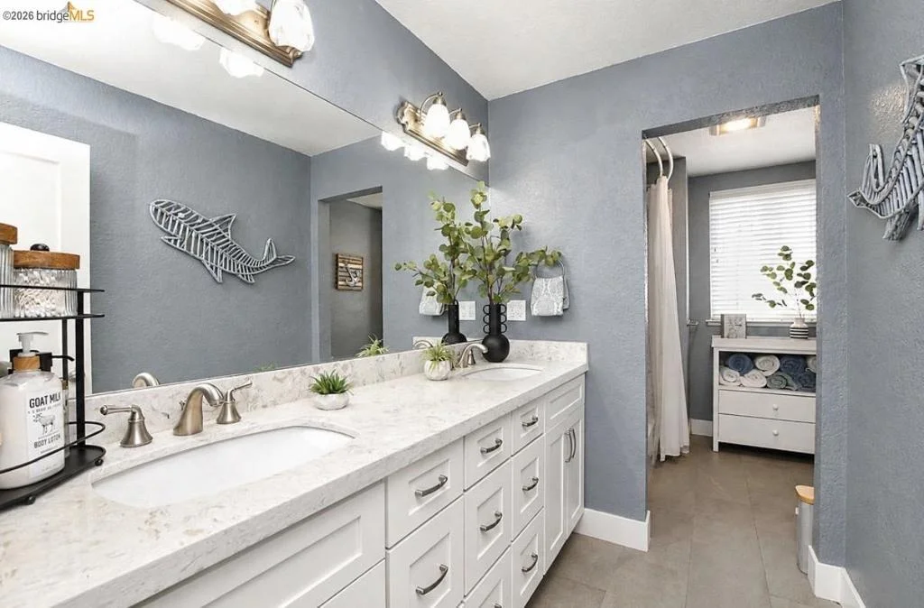 Photo of 4818 Cabrillo Pt