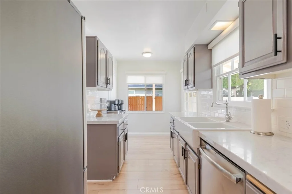 Photo of 447 W Bennett Avenue