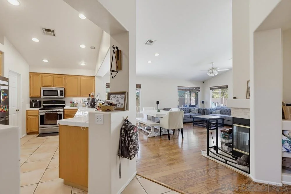 Photo of 2081 Larkspur Dr