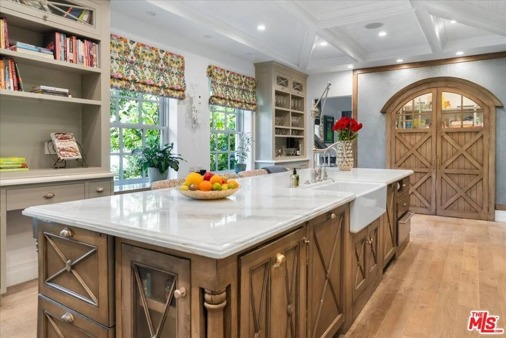 Photo of 523 N Beverly Drive