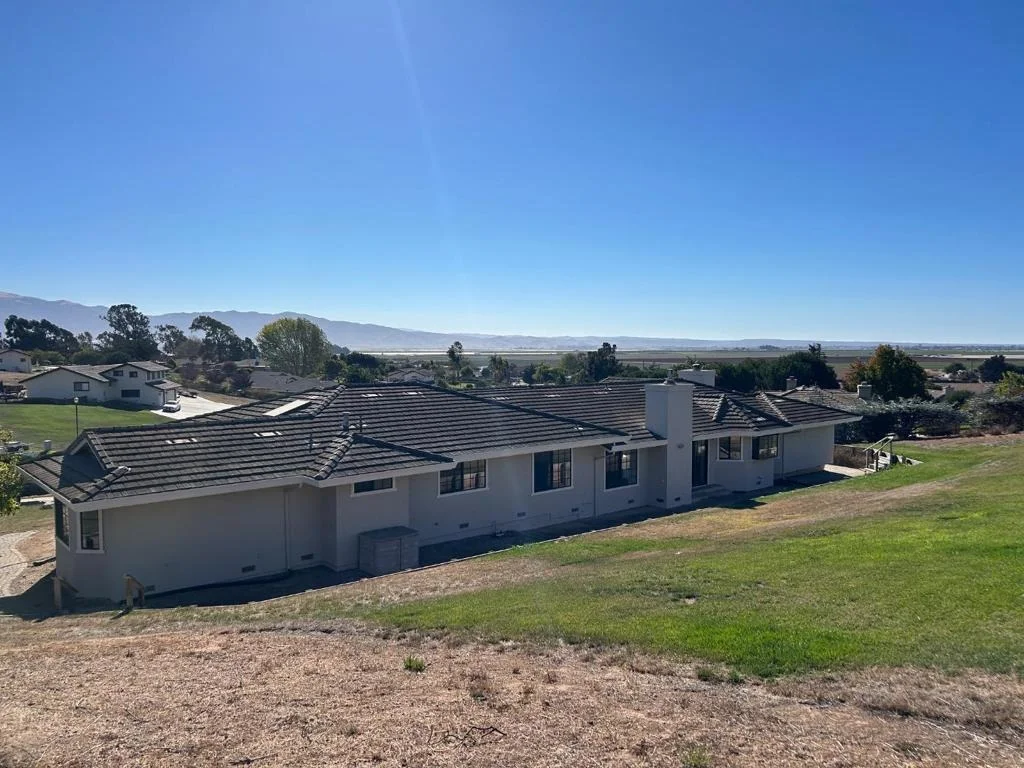 Photo of 24665 Foothill Drive