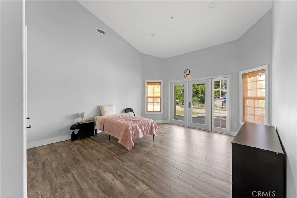 Photo of 12908 South Lane